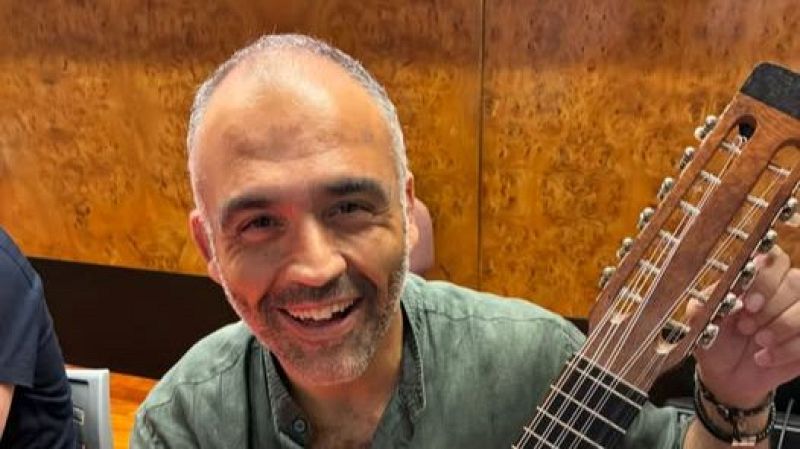 No es un día cualquiera - Yeray Rodríguez y los verseadores | Escuchar