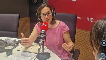 Elisabet Prats, qu�mica de l'Institut de Microelectr�nica de Barcelona. El graf�