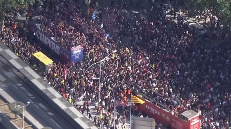 L'Entrellat - Qu� �s d'Hongria despr�s de la sortida d'Orb�n amb Agus Morales, la rua del Bar�a i el Docs Barcelona - L'Entrellat | Escoltar