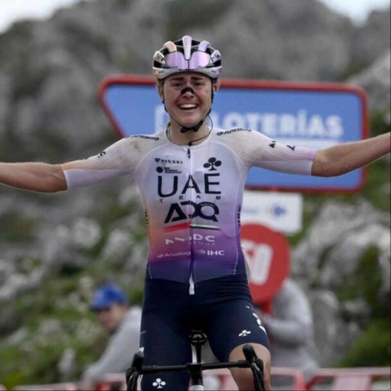 Tablero Deportivo - Entrevista a Paula Blasi, flamante ganadora de la Vuelta a España | Escuchar