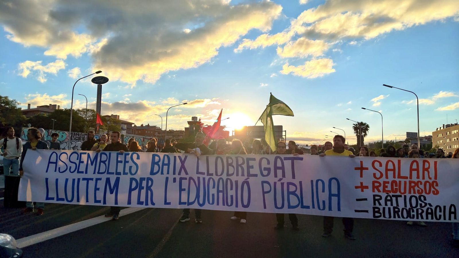 La vaga de mestres continua al Baix Llobregat i el Penedès