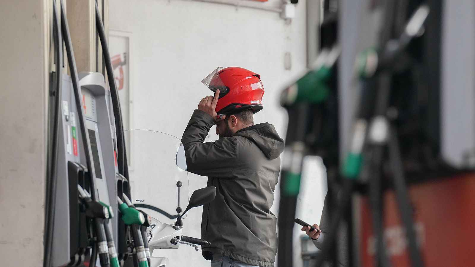 Els preus a l'abril donen treva i es moderen al 3%