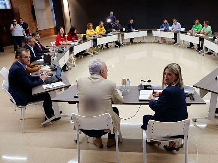 Educació i sindicats tanquen la taula sectorial sense acord