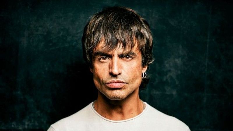 Catalunya Exprés - Manu Guix presenta 'Galàxies' - Catalunya Exprés Magazine | Escoltar