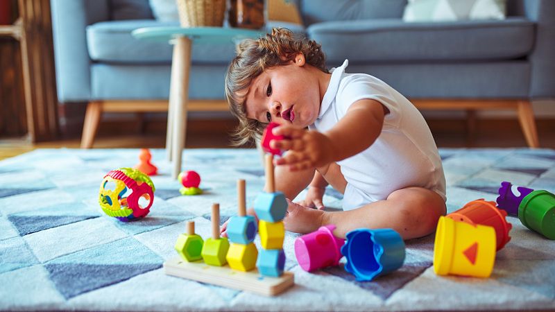 Lletra Lligada - Consulta amb el pediatre: Com descobreixen el món els infants | Escoltar