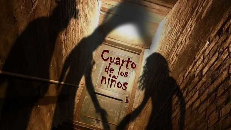 Terror en blanco - Hogar, siniestro hogar - Terror en blanco | Escuchar