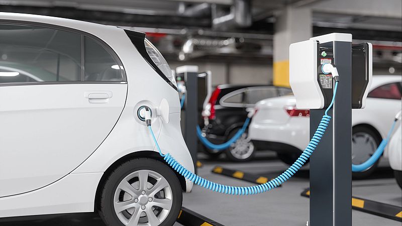 Els ajuts a la compra de vehicles elèctrics s'activaran abans de l'estiu