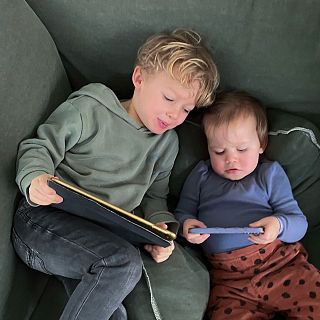 Niños frente a la pantalla