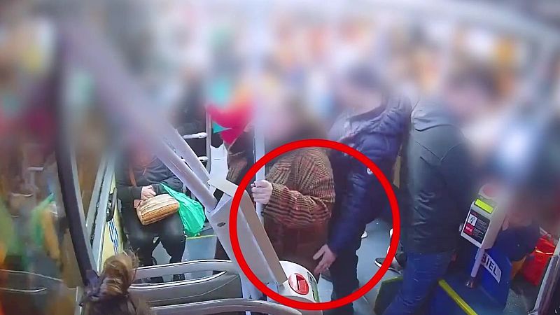 La policia deté a 85 delinqüents amb 628 antecedents en busos de Barcelona