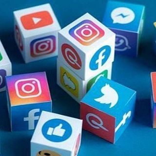 2012: las redes sociales condicionan nuestro lenguaje, con Alex Herrero