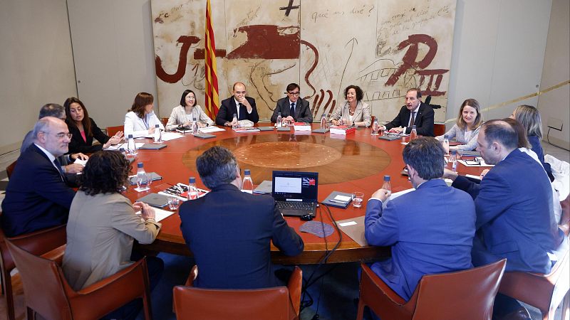 El Pla B - Tertúlia | Els pressupostos, camí del Parlament, i la crisi educativa sense solució a la vista - El pla B | Escoltar