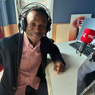 En el país de los blancos con Ousman Umar: educar en origen
