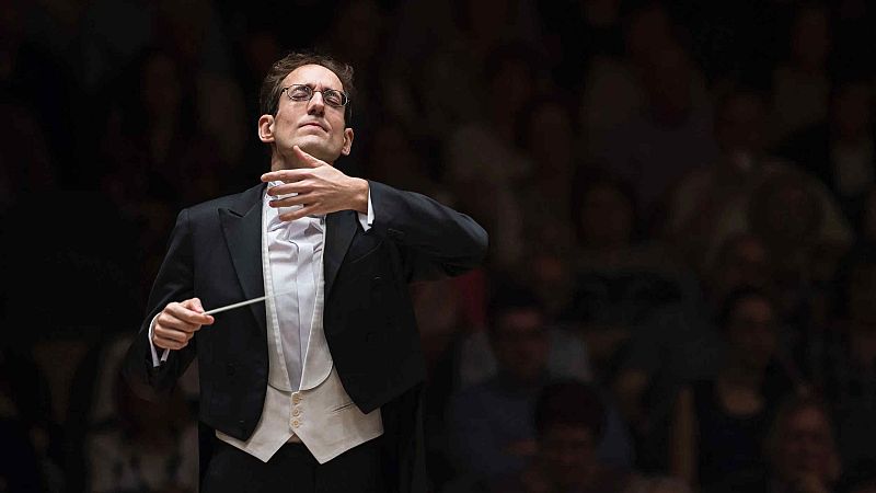 Fila cero - Boulanger, Debussy y Chaikovski con Pablo Gonz�lez - 24/05/26 - Fila cero | Escuchar