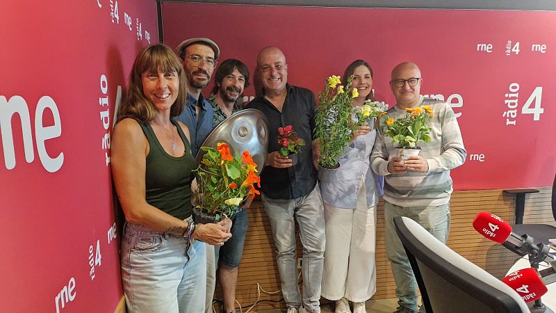 El Mat� de R�dio 4 - Lo Pau de Ponts, en vaixell a la Costa Brava, David Canal i David Fractals canten en directe i parlem de plantes comestibles amb Teresa Alsina - El mat� de R�dio 4 | Escoltar