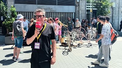 La sala - Esc�nicas en la calle y artistas en espacios p�blicos, por Gwendal Stephan | Escuchar