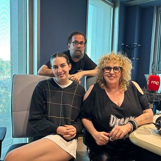 L'actriu Ainara Elejalde, amb Pere Vall