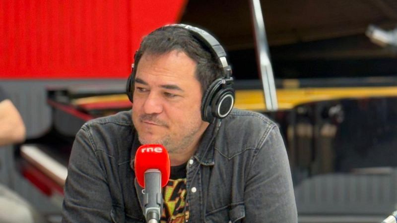 Ismael Serrano por Machado y Serrat - Las mañanas de RNE | Escuchar