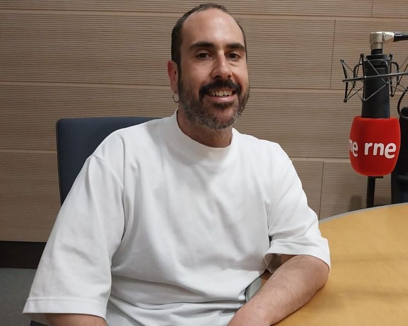 Espectacle 'SACRESIZE' amb Alberto Velasco - De nit | Escoltar