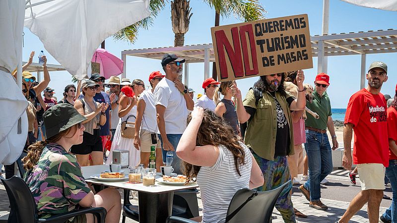 Turismo de masas y cómo aliviar la presión sobre los barrios - Europa abierta | Escuchar