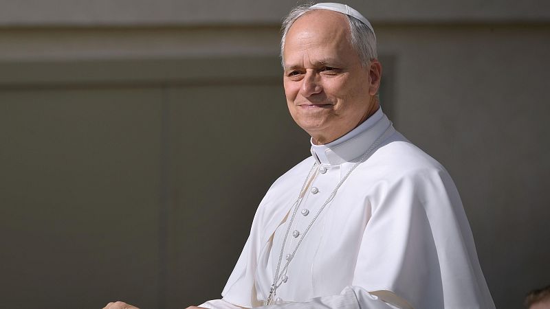 L'Entrellat - "Respira y relaja la raja", els casaments apocalíptics amb Albert Fernández i el test del papa Lleó XIV - L'Entrellat | Escoltar