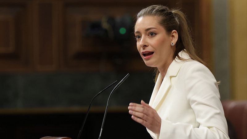 Ester Muñoz: "Sánchez ya no tiene futuro político, lo único que va a conseguir es que desaparezca su partido" - 24 horas | Escuchar
