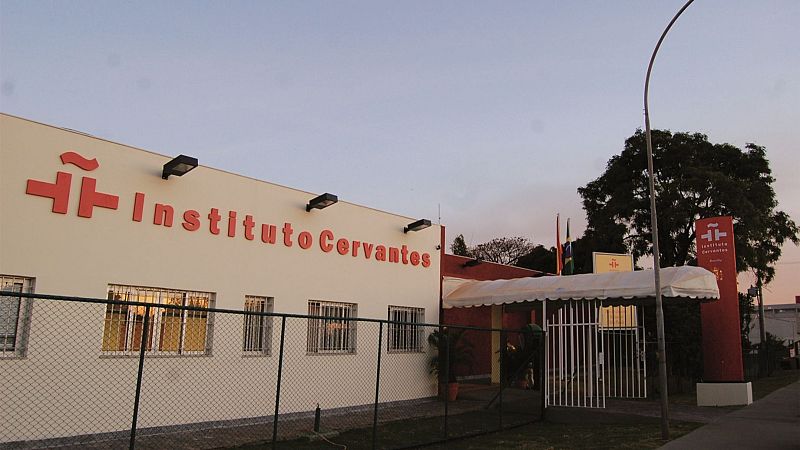 Mesmo sem obrigatoriedade, espanhol cresce no Brasil - Emissão em Português | Escuchar