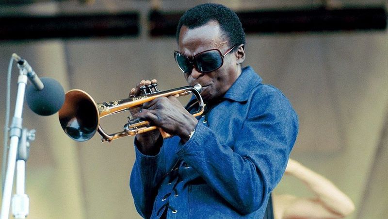 Protagonistes de la setmana: Miles Davis i Alexia Putellas - S�n 4 dies | Escuchar