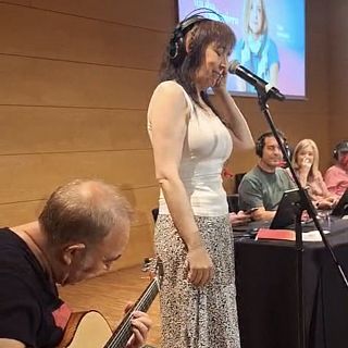 Eva Romero y Manuel Hamerlinck nos interpretan Tornar