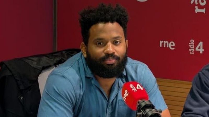 El Pla B - Abraham Jiménez Enoa, periodista cubà: "No crec que hi hagi una traïció des de dins del castrisme" - El pla B | Escoltar