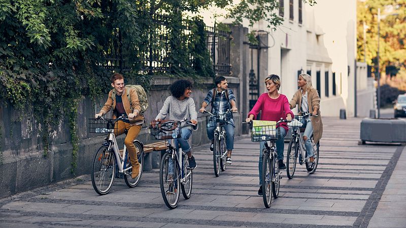 Celebramos el Día Mundial de la Bicicleta cantando contigo - El despertador de RNE | Escuchar