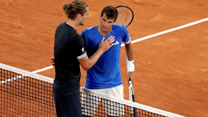 Rafa Jódar cae ante Zverev en los cuartos de final de Roland Garros - El verano en Radio 5 | Escuchar