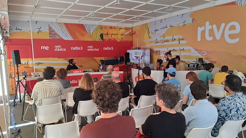 Territorio 9 - Desde la Feria del libro de Madrid con Paco Roca y El Jueves - 03/06/26 - Territorio 9 | Escuchar