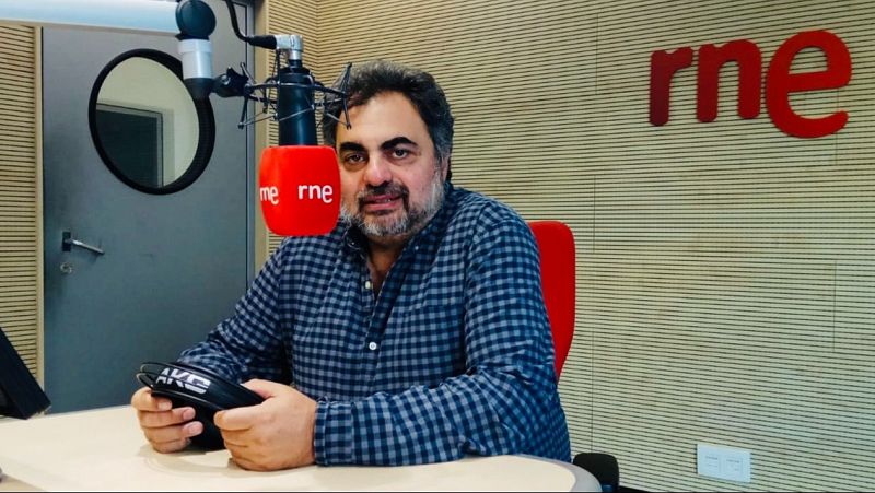 Roberto Moldavsky, un dels grans referents de l’humor argentí - De nit | Escoltar