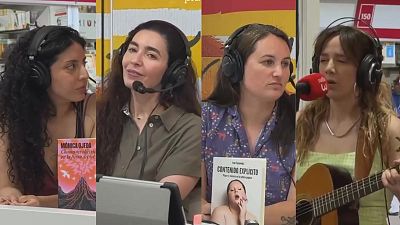 M�nica Ojeda, Fernanda Tr�as, June Fern�ndez y Juana Everett en la FLM