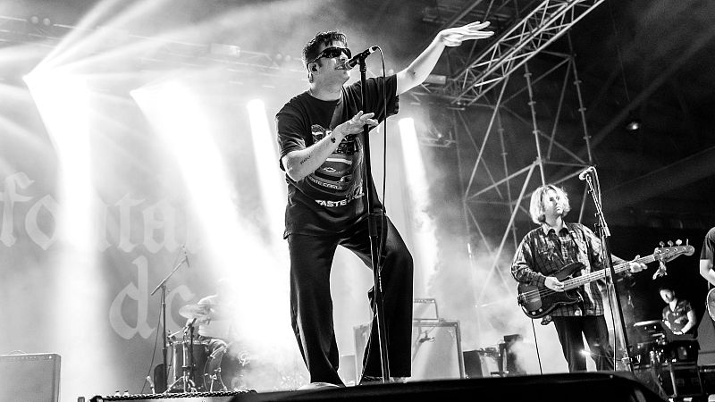 33 revoluciones por domingo - The Hanging Stars, The Sideshows y Fontaines D.C - 07/06/26 - Escuchar ahora