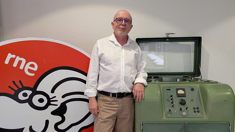 No es un día cualquiera - La Radioteca con Juan Carlos Soriano: Escritores y El Retiro | Escuchar