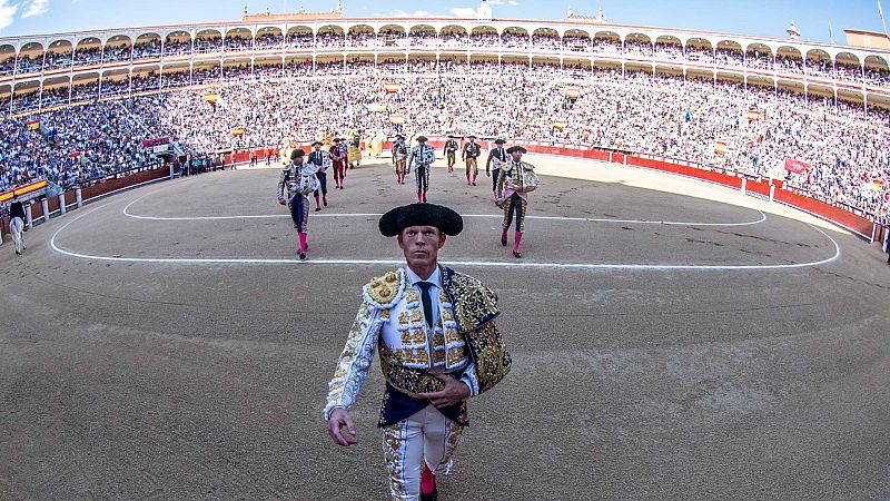 Corrida In Memoriam de Ignacio Sánchez Mejías y Entrevista a Borja Jiménez - Clarín | Escuchar