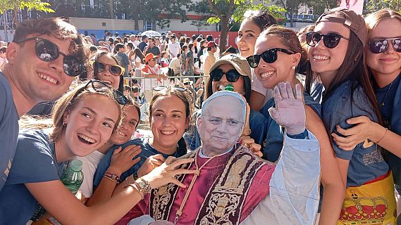 Joves cat�lics es mobilitzen per veure el papa a Barcelona