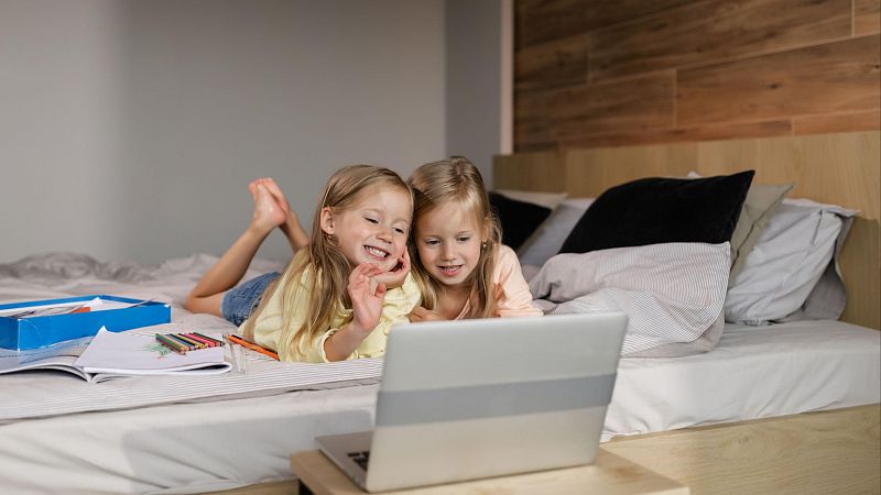El mat� de R�dio 4 - 120.000 nens i nenes d'entre 6 i 10 anys es quedaran sols a casa aquest estiu - El mat� de R�dio 4 | Escoltar