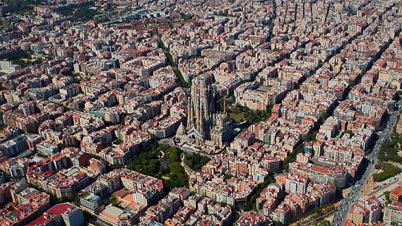 De Joan Pau II a Benet XVI: les dues visites papals a Barcelona