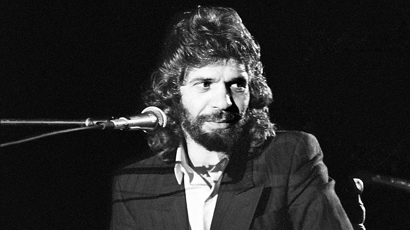 Concierto para celebrar el 75 aniversario del nacimiento de Camarón - El último tren | Escuchar