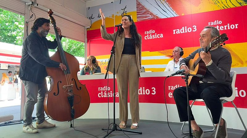Clara Montes, 'Marinera en tierra' y entre libros - Las mañanas de RNE | Escuchar