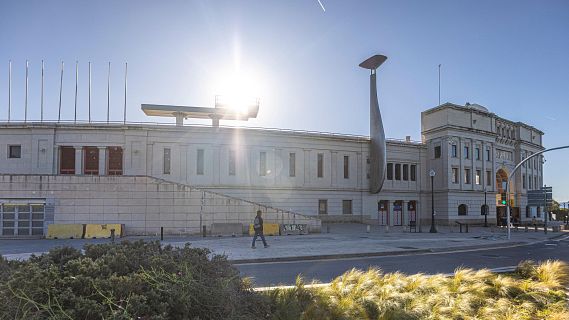 Ambient d'espera a l'Estadi Olímpic abans de la vigília del Papa