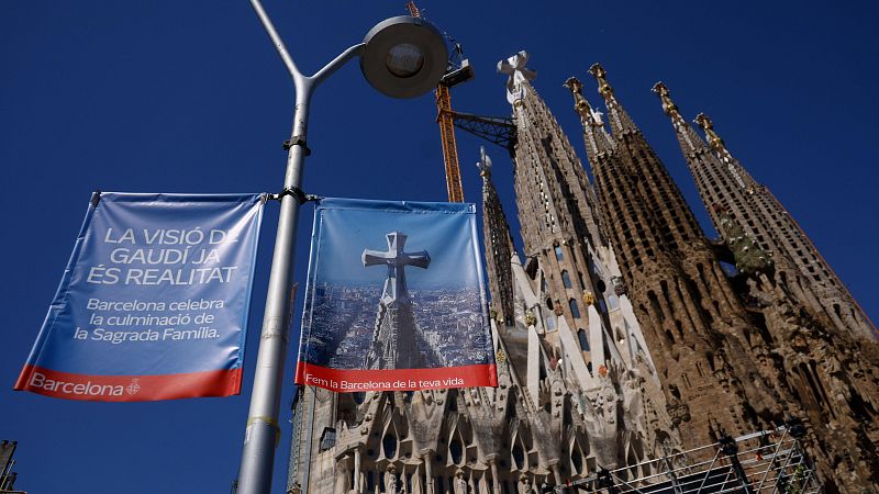 L'Entrellat - Joan Trias de Bes: "La Sagrada Fam�lia estableix un di�leg amb qui la visita" - L'Entrellat | Escoltar