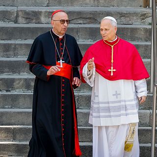 L'ambient de l'Estadi Olímpic abans de l'arribada del Papa i, la dimensió digital de la visita papal amb Mariola Dinarès i un Pol Mallafré en l'embús de les Rondes