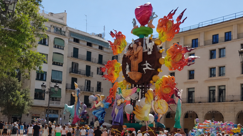 Reportajes Emisoras - Alicante - Hogueras de San Juan - 18/06/26 - Escuchar ahora