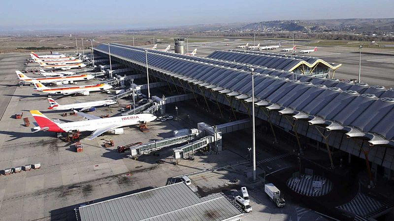 El proyecto que reduce el impacto climático de la aviación - A golpe de bit | Escuchar
