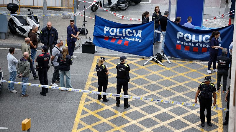 Els Mossos investiguen la mort d'un home per arma de foc al carrer Balmes de Barcelona