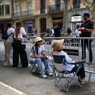 Connexions des de Sardenya i la Sagrada Família prèvies a l'arribada del Papa, l'impacte econòmic de la seva visita i el boom de les terrasses per veure al pontífex