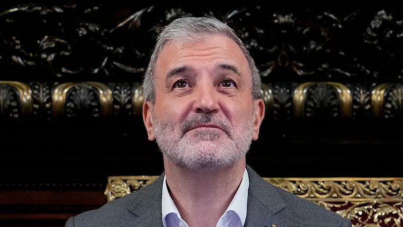 Collboni, alcalde de Barcelona: "La Barcelona que deja el Papa es la de la paz y el diálogo" - 24 horas | Escuchar
